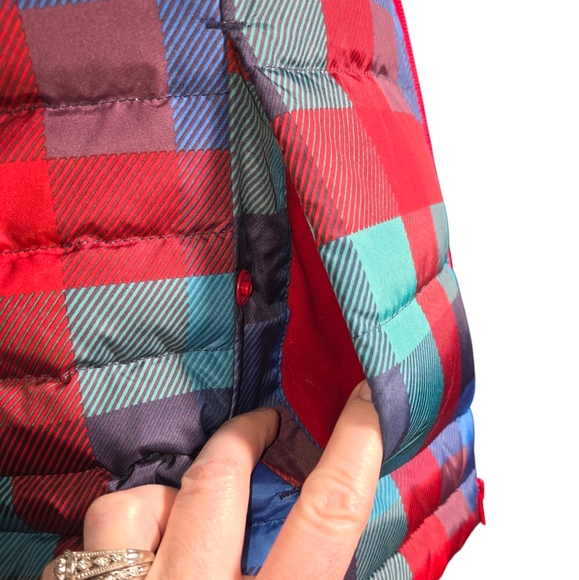 Lands' End Turquoise, Blue & Red Plaid Full Zip Down Puffer Vest Size L(14-16) - Picture 6 of 12